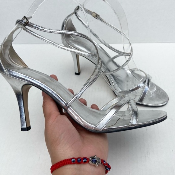 Nine West Silver Strappy Sandal Heels Size 8.5 Open Toe Metallic Evening Shoes - Picture 1 of 5